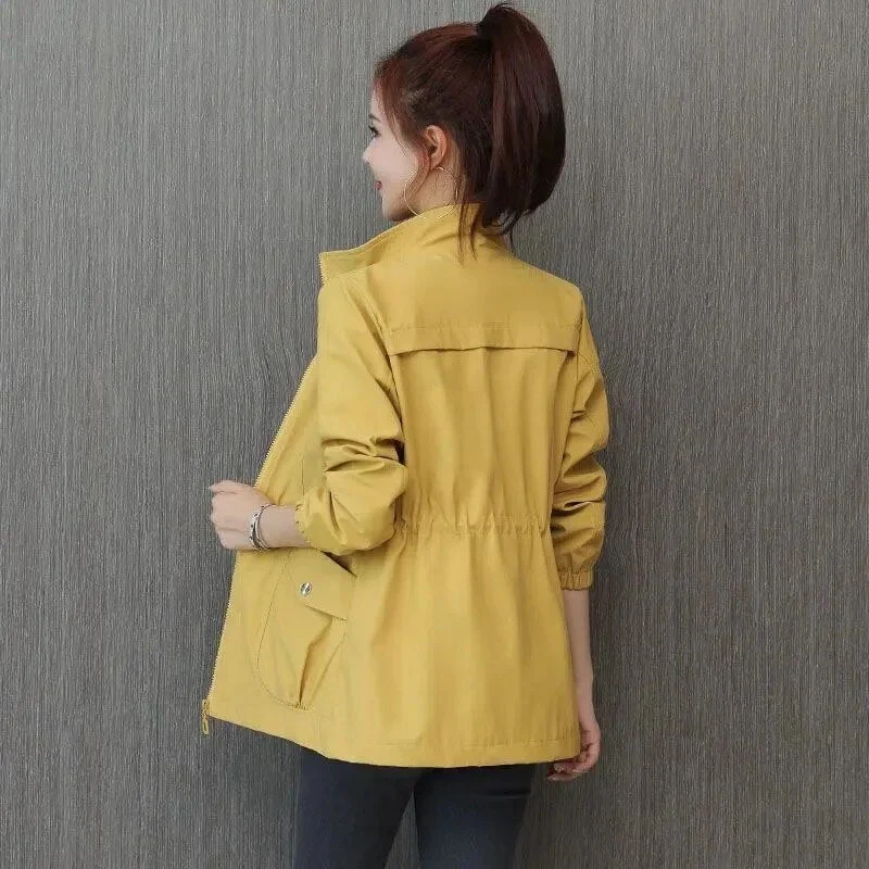 Emma Trenchcoat | Effen Damesjas met Passen en Stijl