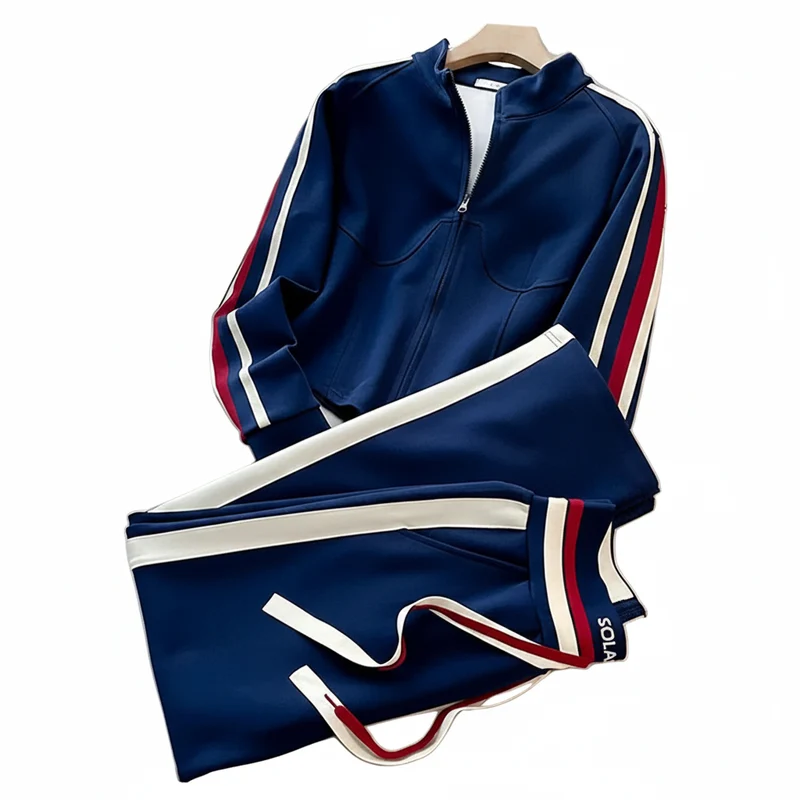 Geef je stijl een boost met ons blauwe casual sportpak voor dames - perfect voor avonturen in de herfst en winter.